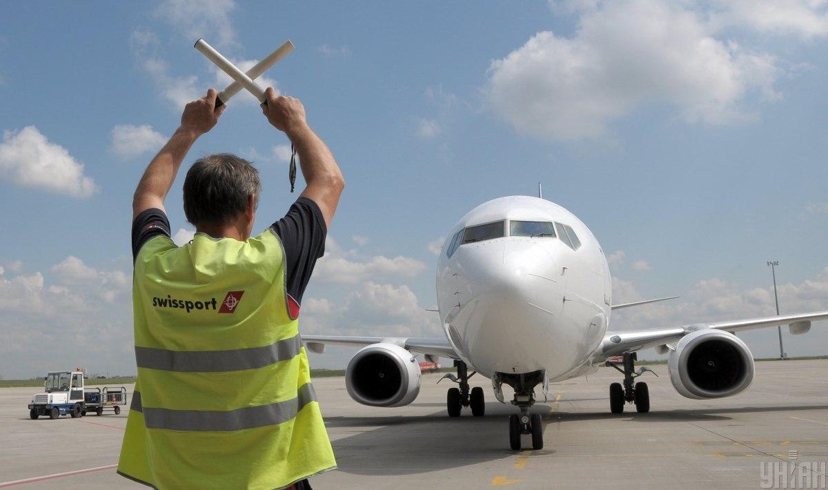 В аэропорту «Харьков» будут проходить обслуживание 400 самолетов Boeing и Airbus в год / иллюстративное фото УНИАН В аэропорту «Харьков» будут проходить обслуживание 400 самолетов Boeing и Airbus в год / иллюстративное фото УНИАН