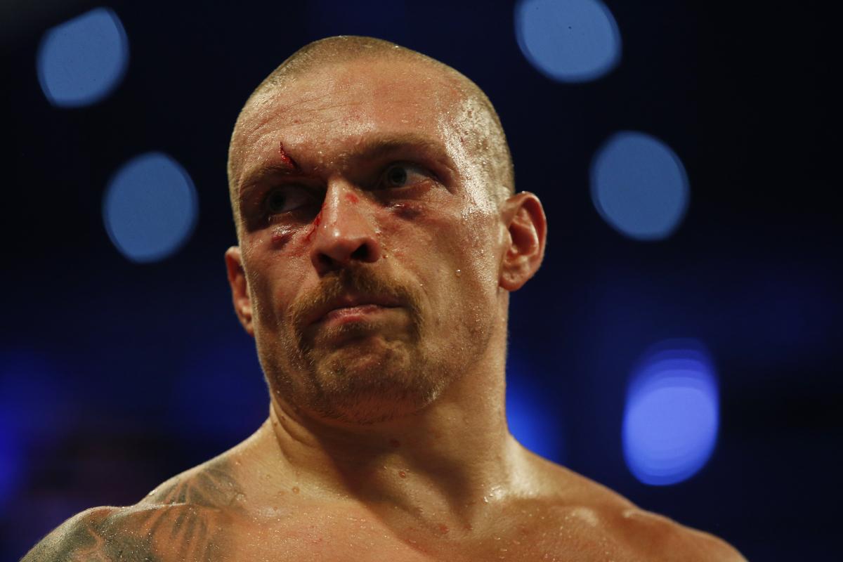 Усик поддерживает Украину с начала полномасштабного вторжения / фото: REUTERS Усик поддерживает Украину с начала полномасштабного вторжения / фото: REUTERS