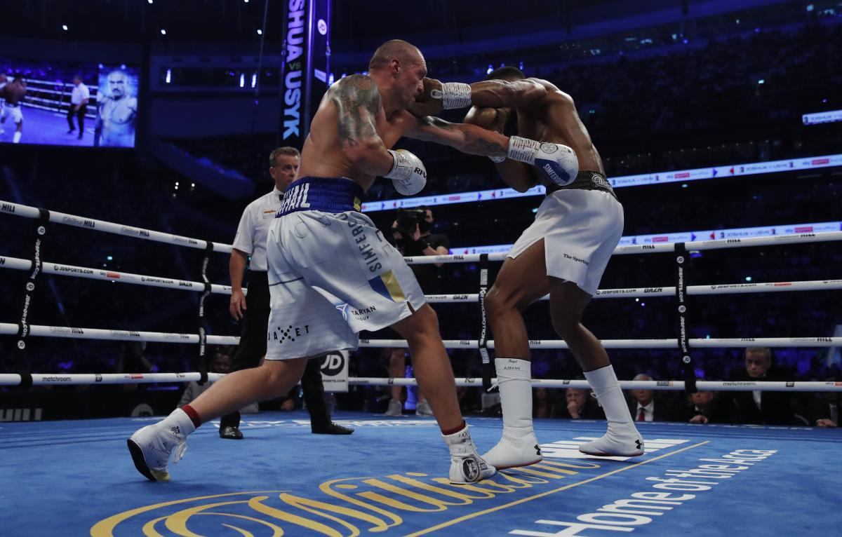 In the first fight, Alexander Usik defeated Anthony Joshua on points / photo REUTERS