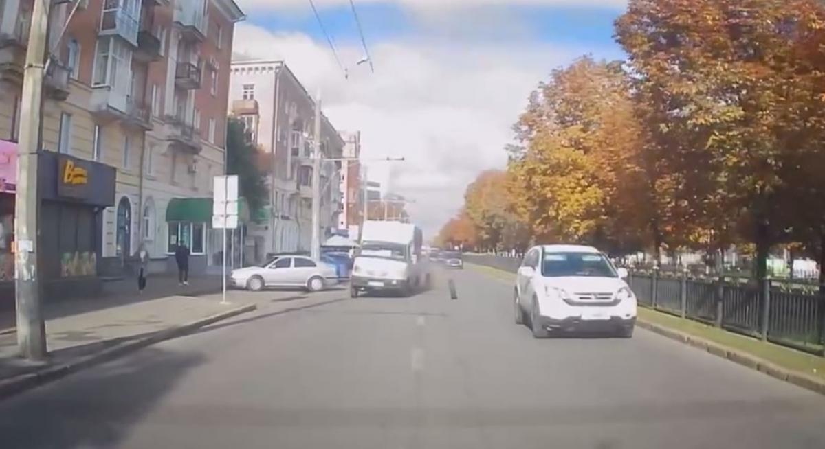 Це вже не перший подібний випадок у Полтаві за останній місяць / скріншот з відео Це вже не перший подібний випадок у Полтаві за останній місяць / скріншот з відео