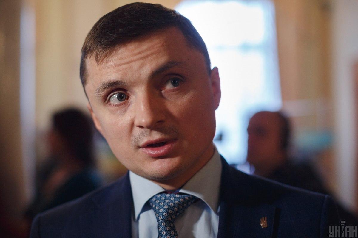 Михайло Головко, якого затримали на хабарі, повернувся на роботу / фото УНІАН Михайло Головко, якого затримали на хабарі, повернувся на роботу / фото УНІАН