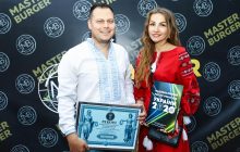 Сеть MASTER BURGER на 30-ю годовщину Дня Независимости Украины попала в Книгу Рекордов Украины!