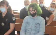 Подстрелившая учителей из арбалета девушка отлично училась в вузе - СМИ