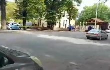 У Грузії в банк увірвався чоловік з гранатою – ЗМІ (відео)