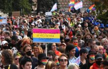 Учасники ЛГБТ-прайду в Харкові висунули владі три вимоги (фоторепортаж, відео)