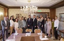Українська Асоціація платіжних систем провела робочу зустріч із директором Євразійського центру Atlantic Council Джоном Гербстом