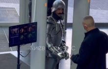 "Не проходите по дрес-коду": у київському ТРЦ стався курйозний випадок з лицарем (відео)