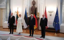 "Ви не самотні": президент Німеччини звернувся до країн Балтії через загрози з боку РФ та Білорусі