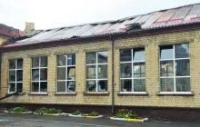 Пожежа у школі на Харківщині: вогонь гасили всю ніч, жертв немає (фото, відео)