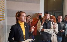 Голова ТСК по вагнерівцях посварилася з активістами після засідання комісії (фото)