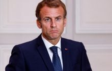 Макрон подал иск на фотожурналиста за снимки в плавках во время отпуска