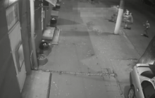 В Одессе малолетние "шакалы" избили мужчину из-за замечания (видео)