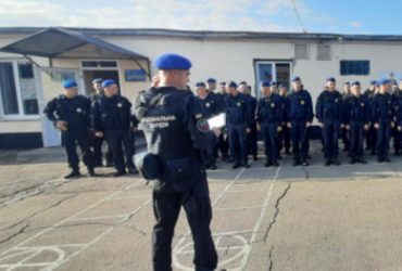 На Запоріжжі поліція, кінологи та нацгвардійці шукають дитину: названо прикмети (фото)