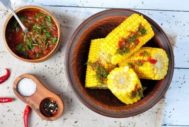 Что делает кукурузу жесткой: главная ошибка при приготовлении