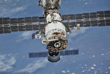 Колонизация Луны: уже в 2023 году в космосе появится первая теплица