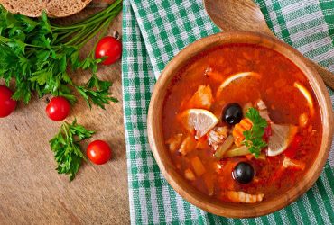 Збірна без м'яса: три рецепти пісної солянки