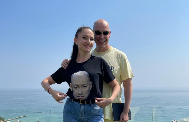 "Ничуть не поменялась": жена Дмитрия Гордона показала фото 30-летней давности