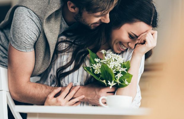 Як звести з розуму чоловіка: 9 ефективних порад для жінок
