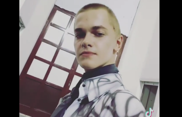 Побитий танцюрист Дорофєєвої після коми вийшов на подіум (фото)