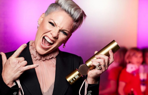 Пінк - 42: найкращі кліпи однієї з найбільш високооплачуваних співачок світу