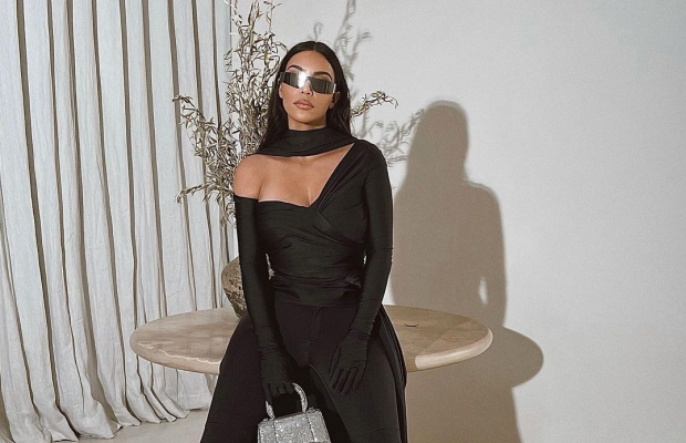"Історія жахів": провокаційний вихід Кім Кардашьян у шкіряній балаклаві збентежив фанатів