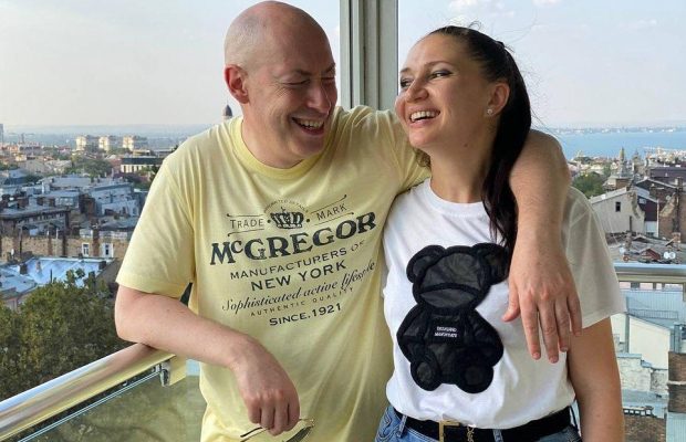 "Займалися один одним": Дмитро Гордон розповів, як відпочив з дружиною в Іспанії