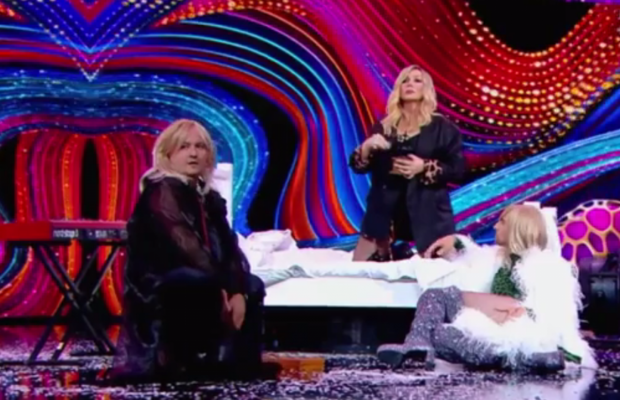 "Фантастически": Ирина Билык покорила фанов появлением на шоу "Маскарад" (видео)