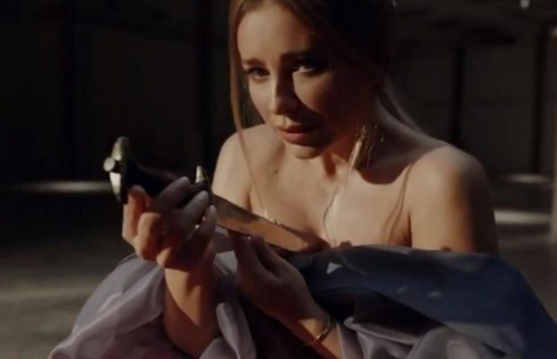 Ани Лорак "порвала" российских фанов первым за 7 лет украиноязычным клипом (видео)