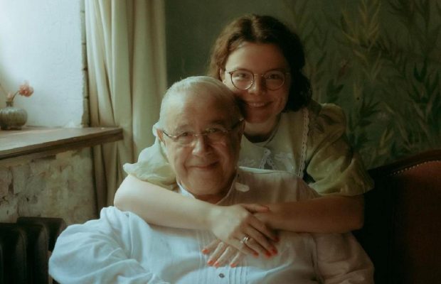 "Почему так примитивно?": молодая жена Петросяна "взорвалась" из-за сравнения с Боярской