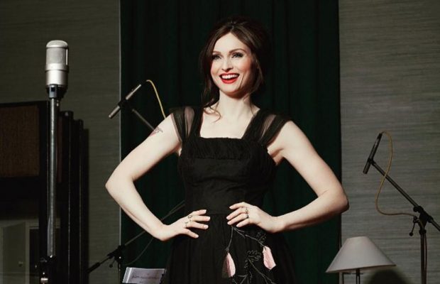 "Почувалася брудною": британська співачка в мемуарах розповіла про зґвалтування у 17 років