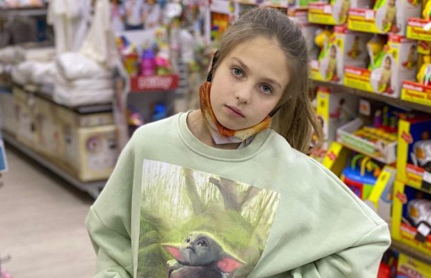 "Хто сказав, що вчитель це легка робота": Полякова показала, як її молодша дочка робить уроки (відео)