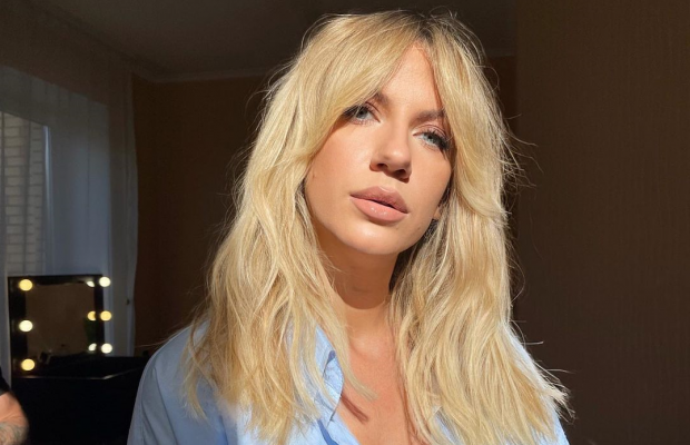 "Як вам такий поворот?": Леся Нікітюк похвалилася розкішним букетом від таємного шанувальника