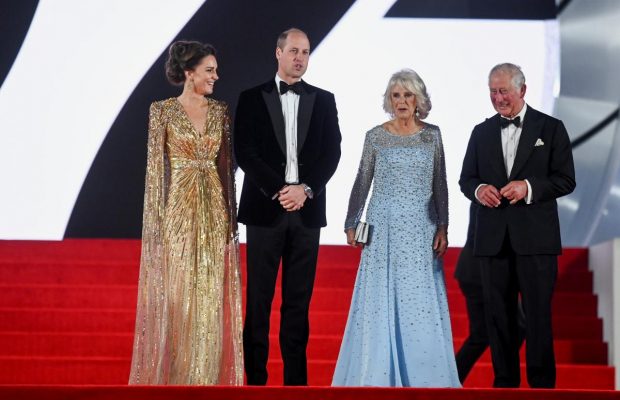 Члени королівської сім'ї відвідали прем'єрний показ фільму про Бонда "Не час вмирати" (фото, відео)