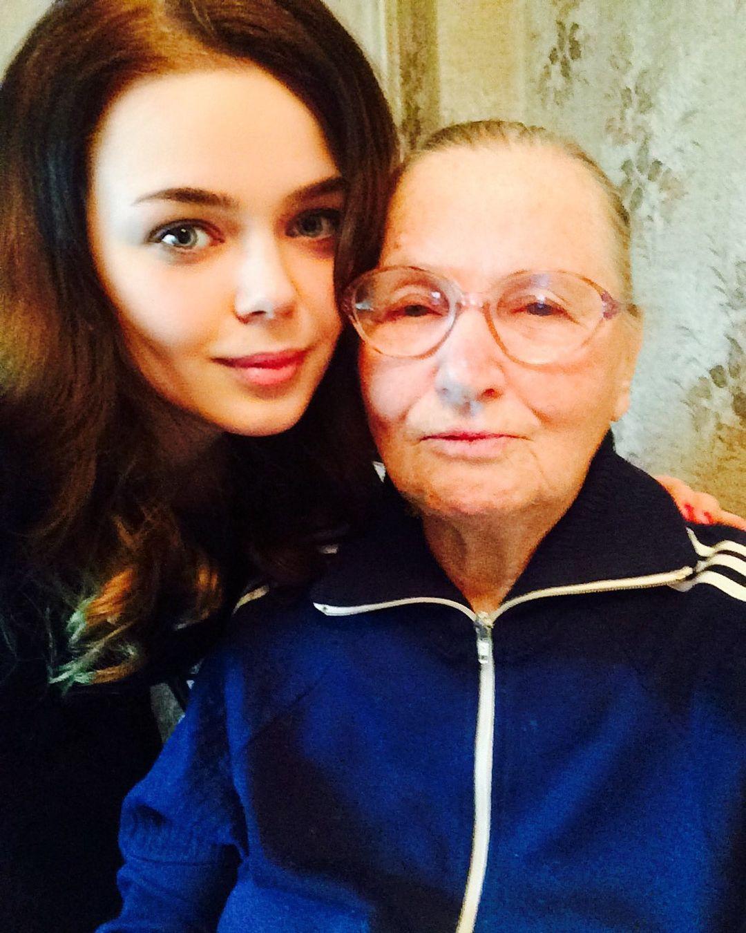 Умерла бабушка Алины Гросу / instagram.com/alina_grosu Умерла бабушка Алины Гросу / instagram.com/alina_grosu