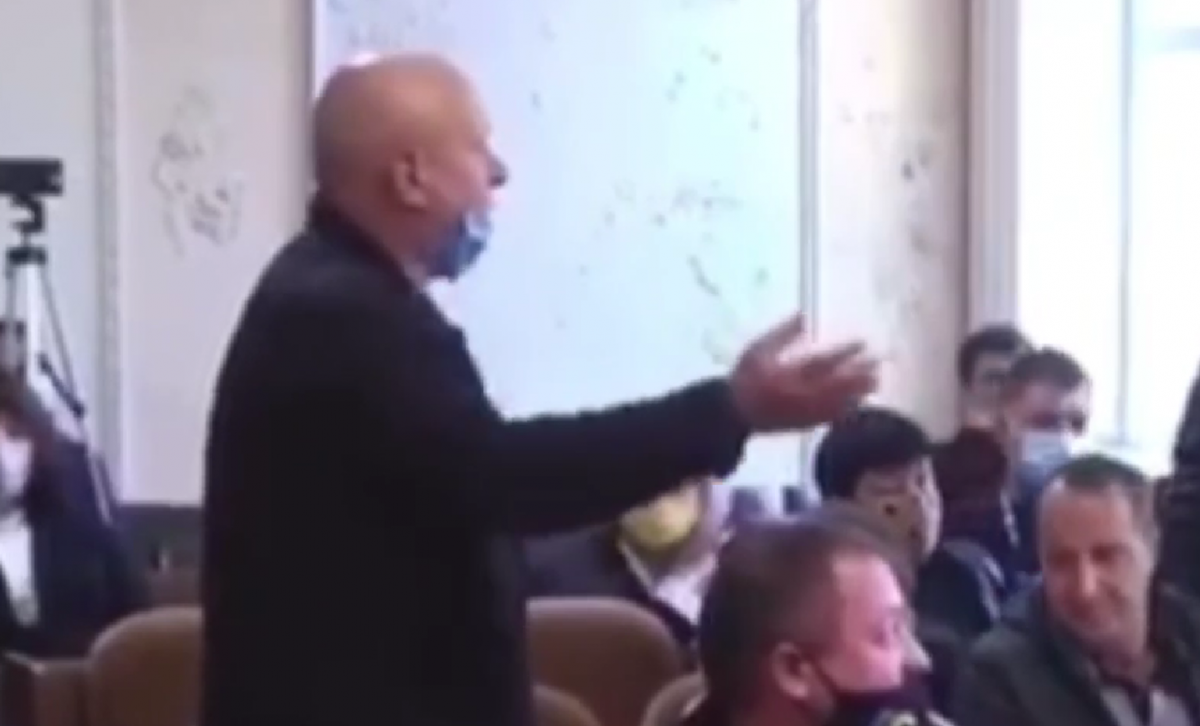 Одеський депутат обурився роздачею землі бійцям ЗСУ / скріншот Одеський депутат обурився роздачею землі бійцям ЗСУ / скріншот