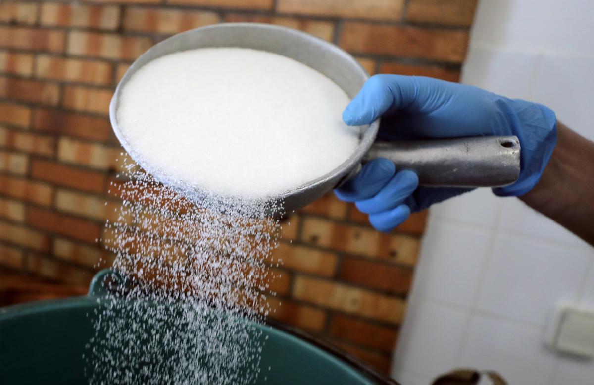 В Тульской области РФ у пенсионерки из рук вырвали пакет сахара /фото REUTERS