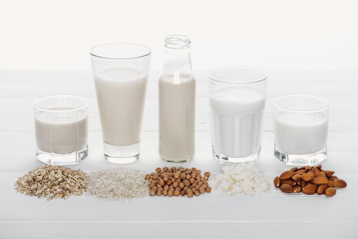 Растительное молоко - виды / фото ua.depositphotos.com Растительное молоко - виды / фото ua.depositphotos.com