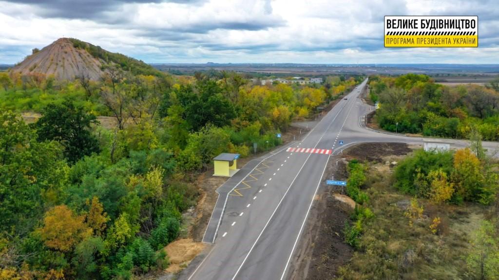 'Велике будівництво' Зеленського відновило 44 км маршруту Сєвєродонецьк-Золоте на Луганщині 'Велике будівництво' Зеленського відновило 44 км маршруту Сєвєродонецьк-Золоте на Луганщині