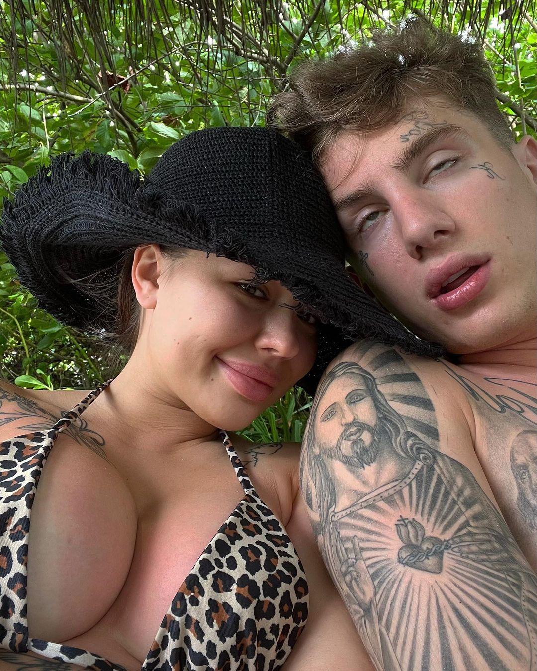 Инстасамка отдыхает на Мальдивах / instagram.com/instasamka Инстасамка отдыхает на Мальдивах / instagram.com/instasamka