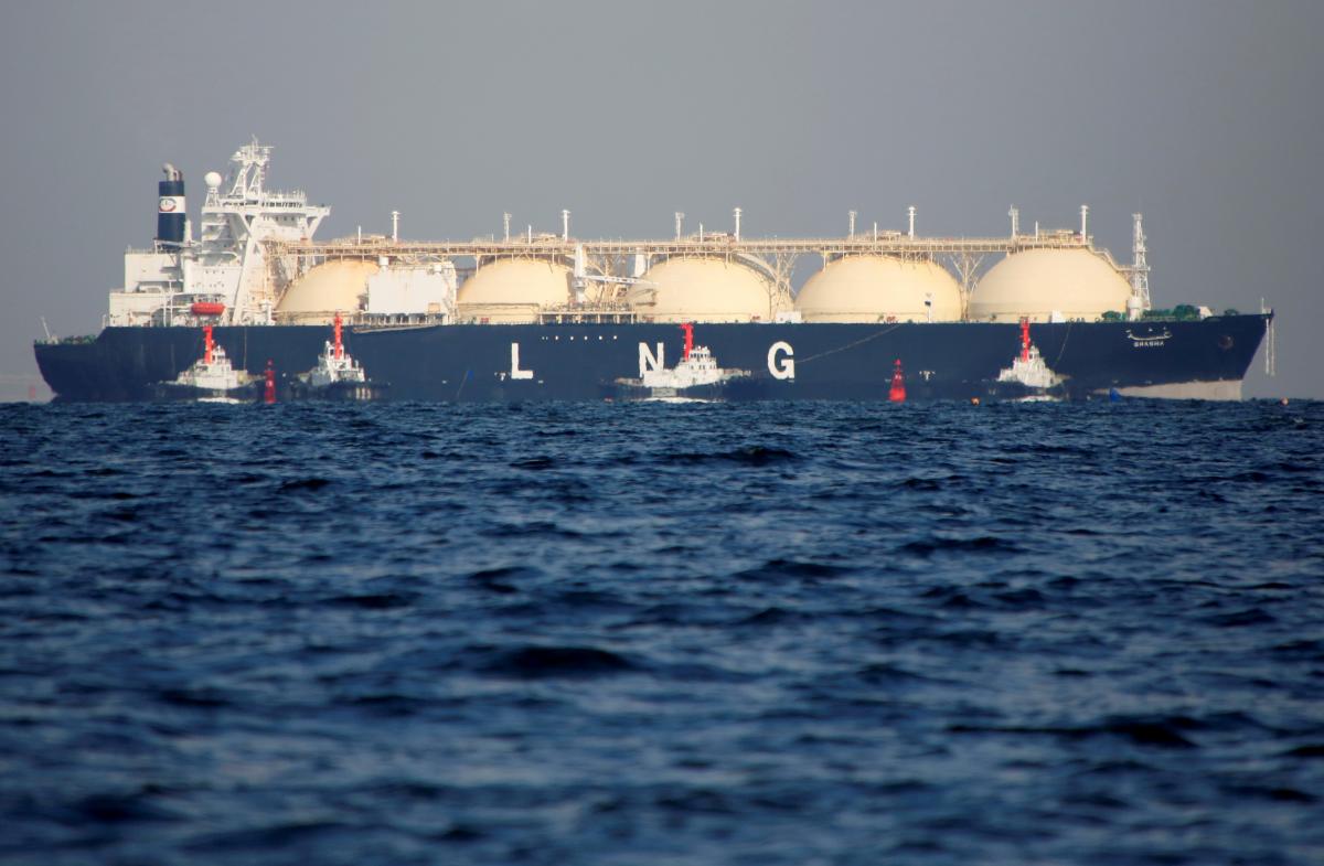 China this year will take away from Japan the status of the largest importer of LNG / photo REUTERS
