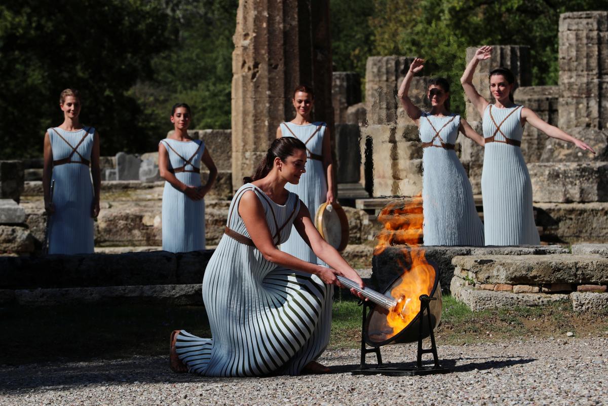 У Греції запалили олімпійський вогонь / фото REUTERS