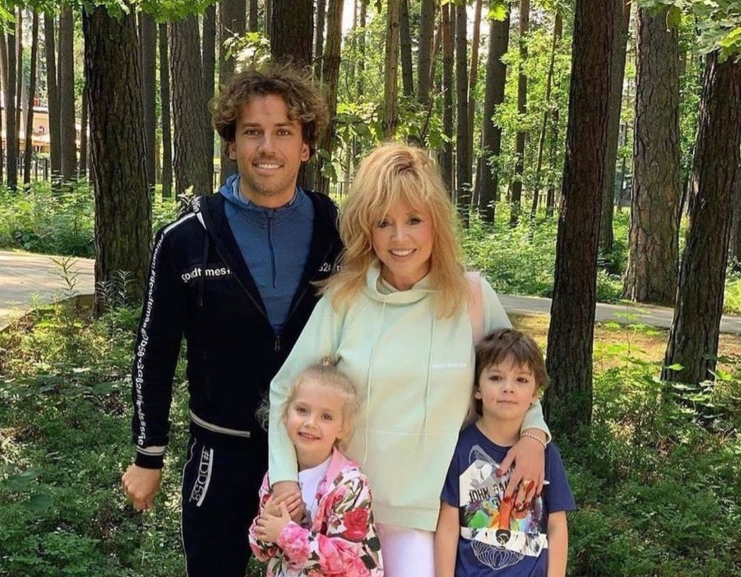 Пугачову порівняли з дочкою / instagram.com/liza__galkina Пугачову порівняли з дочкою / instagram.com/liza__galkina