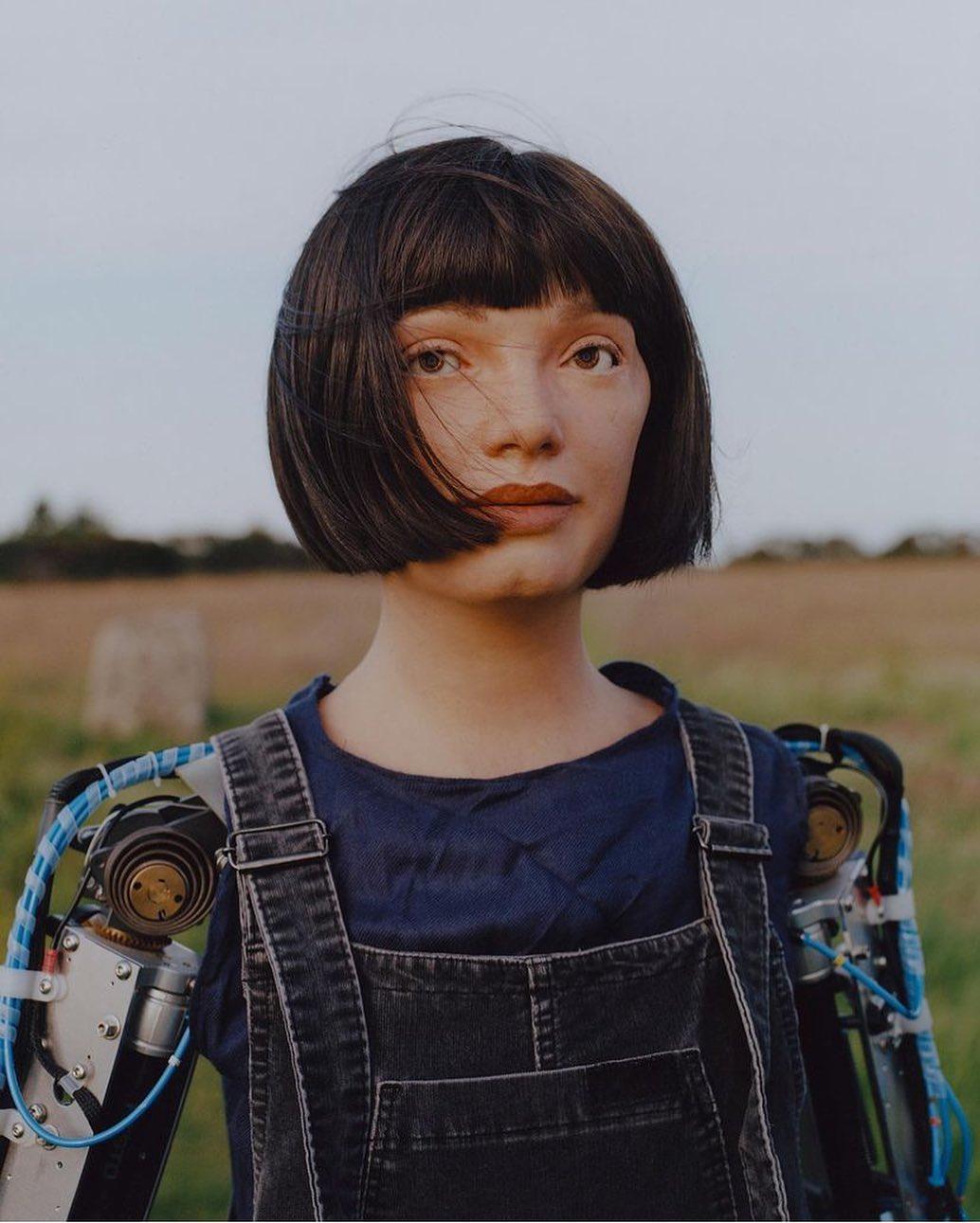 Художница-робот Ай-Да / фото instagram.com/aidarobot Художница-робот Ай-Да / фото instagram.com/aidarobot