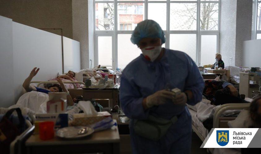 95% госпитализированных с COVID-19 на прошлой неделе - невакцинированные / фото ЛГС /Роман Балук