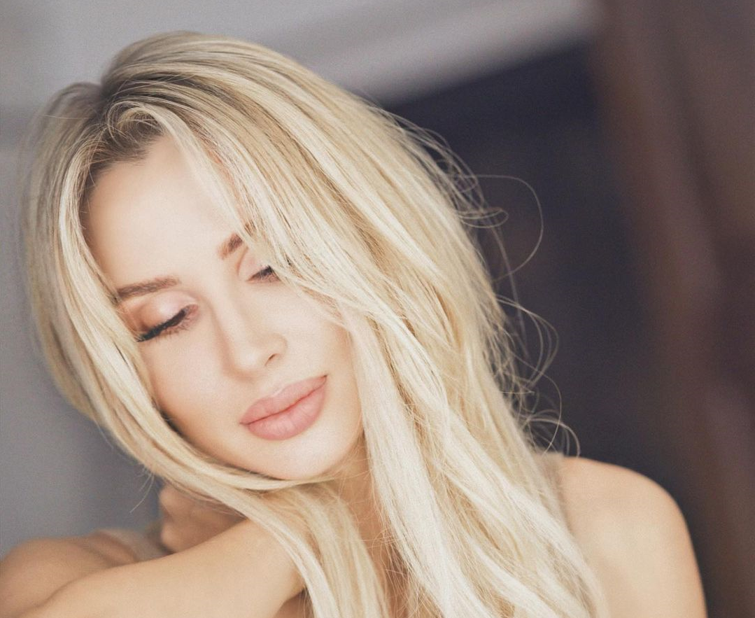 Лобода дефилировала на модном показе / instagram.com/lobodaofficial Лобода дефилировала на модном показе / instagram.com/lobodaofficial