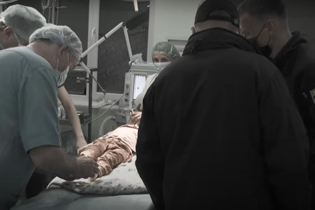 На Львовщине маленькой девочке ампутировали три пальца / Скриншот На Львовщине маленькой девочке ампутировали три пальца / Скриншот