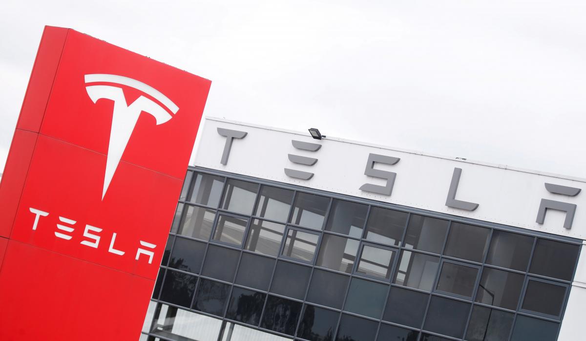 Доминирование Tesla в Калифорнии угасает из-за конкурентов / фото REUTERS Доминирование Tesla в Калифорнии угасает из-за конкурентов / фото REUTERS