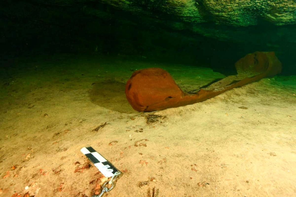 Пока найденное каноэ датируется приблизительно 830-950 годами нашей эры \ фото REUTERS