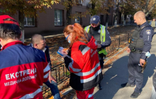 В Киеве водитель напал на инспектора по парковке (фото)