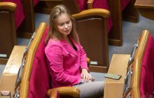 Нова кохана Саакашвілі записала відео на його підтримку й відповіла хейтерам